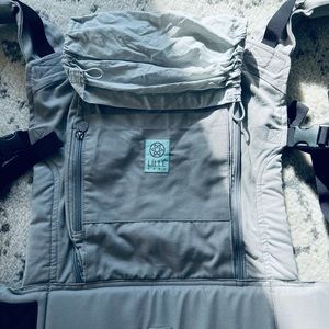 NEW lillebaby carrier